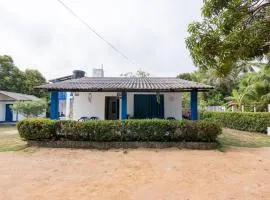 Cabaña con aire, camarote, hamaca, TV cerca al mar