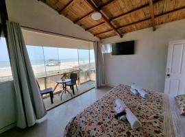 Bungalows La Casa del Gato，位于索里托斯的酒店