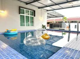 PD Homestay 14Pax with private swimming pool