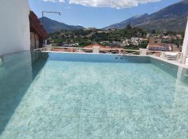 克拉莫斯酒店，位于扎罗斯的酒店