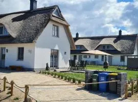 neben Wismar FH"FaJuKa" Strandnah mit Wallbox