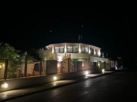 Il Caimano B & B, con piscina dall'11 Luglio al 31 Agosto，位于弗卡诺的酒店