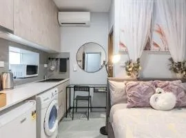 Prime Double Studio Room - AC - Next to Central