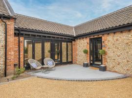 Field Barn by Winterton Cottages，位于Happisburgh的酒店