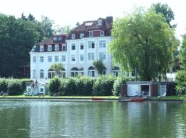 See Schlosshotel am Kellersee，位于奥伊廷的酒店