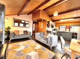 Snowdrop 9 Hot Tub-Woodlandlodges-Pembrokeshire