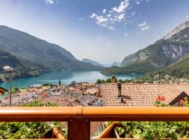 Hotel Lory - Molveno - Dolomiti，位于莫尔韦诺的酒店