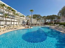 Iberostar Waves Cristina，位于帕尔马海滩的带泳池的酒店