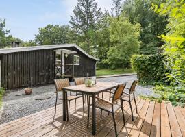 2 Bedroom Stunning Home In Gistrup，位于吉斯特拉普的酒店