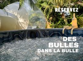 Nuit insolite dans une bulle avec spa privatif en Martinique!，位于Rivière-Salée的豪华帐篷