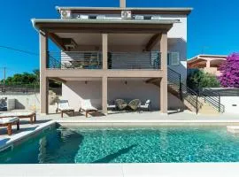 Villa Cvita with pool