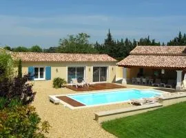 Gite de charme avec piscine dans le Luberon