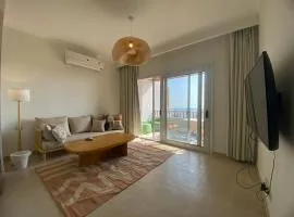 Luxury One Bedroom Apartment with Sea view in SomaBay