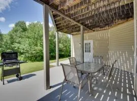 Pet-Friendly Cleveland Apt 7 Mi to Yonah Mountain