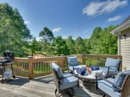 Cleveland Retreat with Deck 2 Mi to Winery!