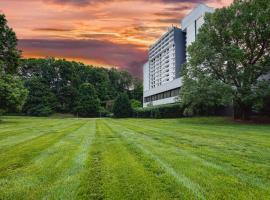 Sonesta Charlotte Lower South End，位于夏洛特的带泳池的酒店