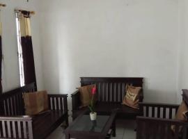 homestay Icut syariah，位于Sambong-hilir的酒店