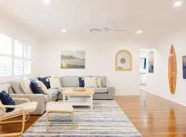 Moffat Beach Coastal Contemporary Unit A