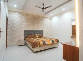 Cosmic Spark - Lovely 2 bedroom luxurious apartment, near temple