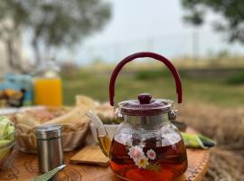 Camping villa lake shkodra，位于Omarë的酒店