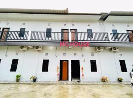RedDoorz at MG House Siantar Timur，位于先达的酒店