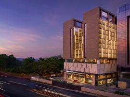 Hyatt Centric Hebbal Bengaluru，位于班加罗尔的酒店