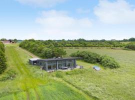 Cozy Home In Kalundborg With Kitchen，位于凯隆堡的酒店