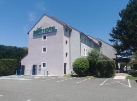 Brit Hotel Confort Pau Lons，位于伦斯的酒店