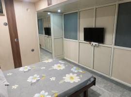 HomiStay Economy Suite，位于潘切库拉的酒店