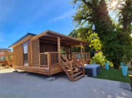 Les Lodges d'Emeraude，位于Maisod的酒店