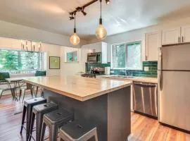 Cozy Retreat with Deck about 2 Mi to Pinecrest Lake!