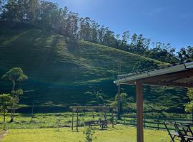 Refúgio do Córrego em Patrimônio da Penha，位于Divino de São Lourenço的酒店