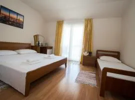 airport rooms Manufaktura