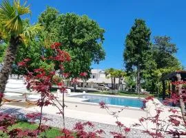 CasaKadd002LuxuryHeated Pool Garden Patio Barbeque
