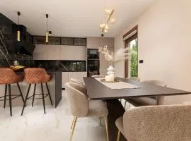 88 TREES Luxury Apartment