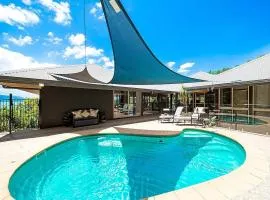 Idyllic Whitsunday Holiday Home with amazing views