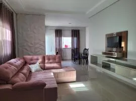 Casa agradável com área gourmet