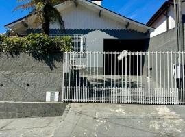 Recanto Benedetti, casa para temporada，位于坎波斯杜若尔当的酒店