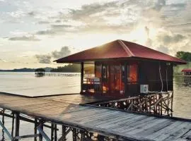 Coriana Dive Resort