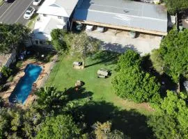 Bargara Beach Motor Inn budget accommodation pet friendly on application