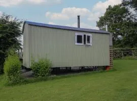 Aston - Shepherd Hut