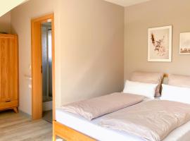 Gästehaus Juhl - Ruhige Zimmer, Studios und Apartments，位于Rangendingen的酒店