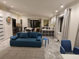 Airport Private Apartment, Advance Registration, No Reception, Self Check-in, Calm Environment, Non-Smoking Guests，位于Kněžívka的酒店