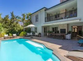 Spacious Five Bed House Central Franschhoek