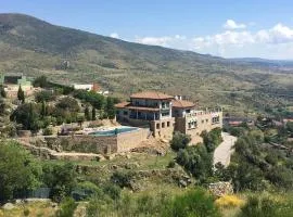 Finca con vistas y piscina infinita, Alma del Castañar