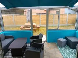 Maison charmante à Port-Bail-sur-Mer, grand jardin clos