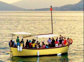 Jadranka Boat，位于蒂瓦特的船屋