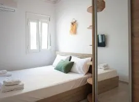 EliAna home at Venetian walls by 8essentially