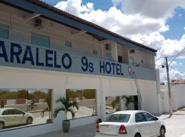 PARALELO 9s HOTEL，位于彼得罗利纳的酒店