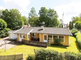 Cozy cottage located in popular Drag, north of Kalmar